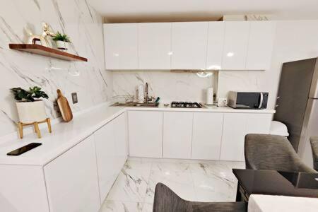 Rivera Maiahome-Hermoso Apt En Polanco Cerca Antara - 2Br 2Bt مدينة مكسيكو المظهر الخارجي الصورة